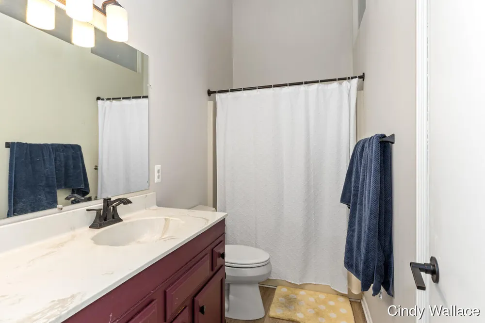 161 Laurelwood Court SW #98 Grand Rapids, MI 49548