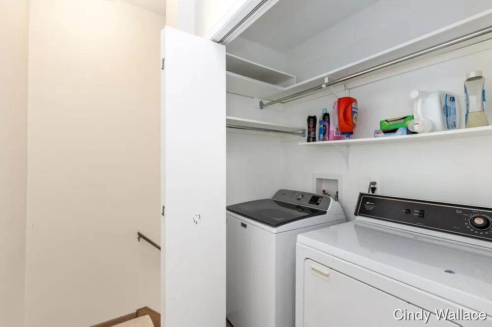 161 Laurelwood Court SW #98 Grand Rapids, MI 49548