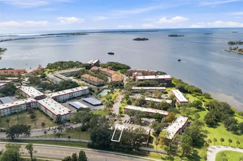 2700 BAYSHORE BOULEVARD #592