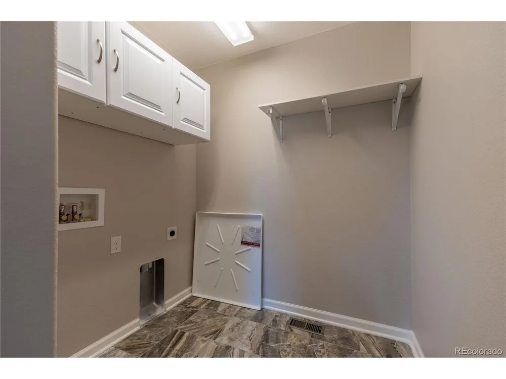 2389 Mccracken Lane Castle Rock, CO 80104