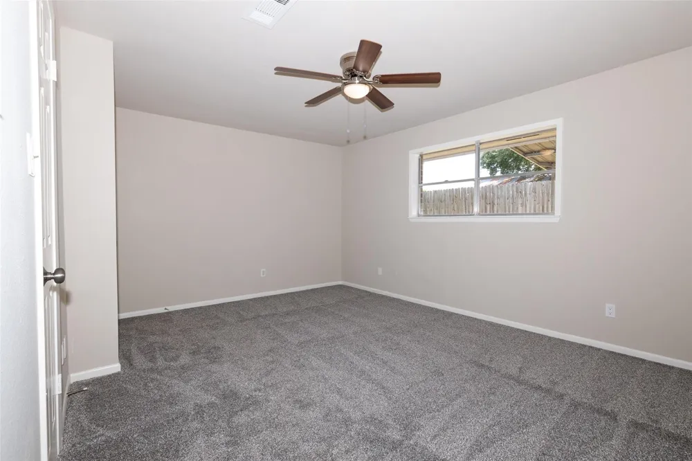 417 Meinecke Street Bellville, TX 77418