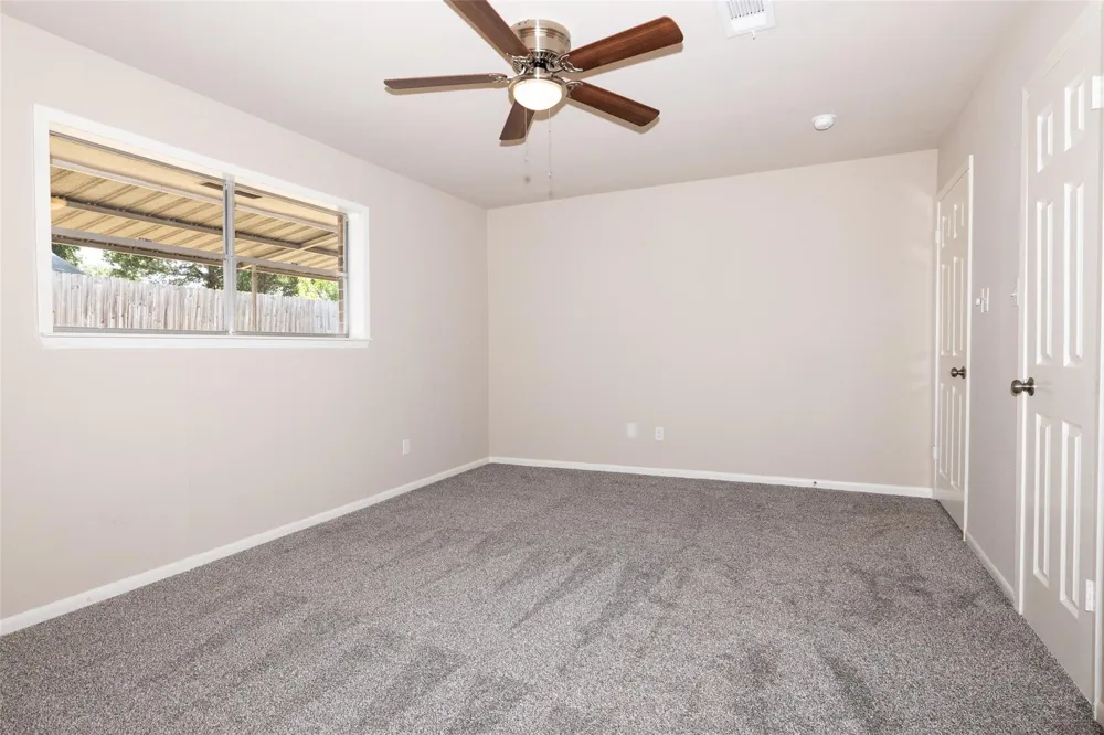 417 Meinecke Street Bellville, TX 77418