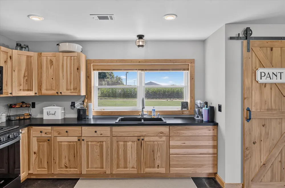 13951 Lane Road Cement City, MI 49233