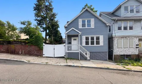 18 Grove Terrace