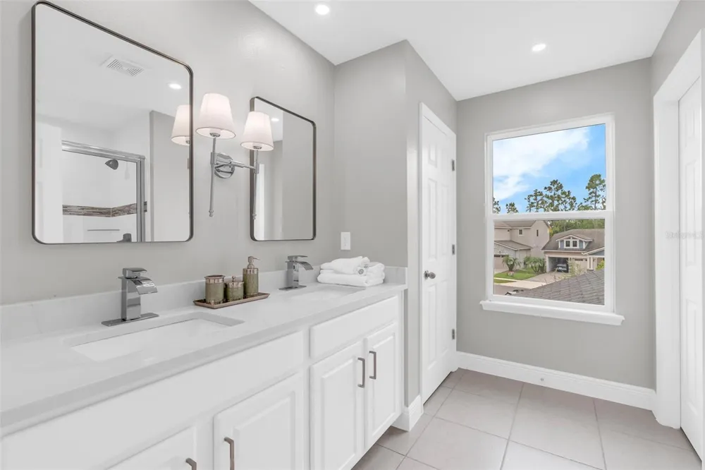 9247 LEGADO DRIVE Winter Garden, FL 34787