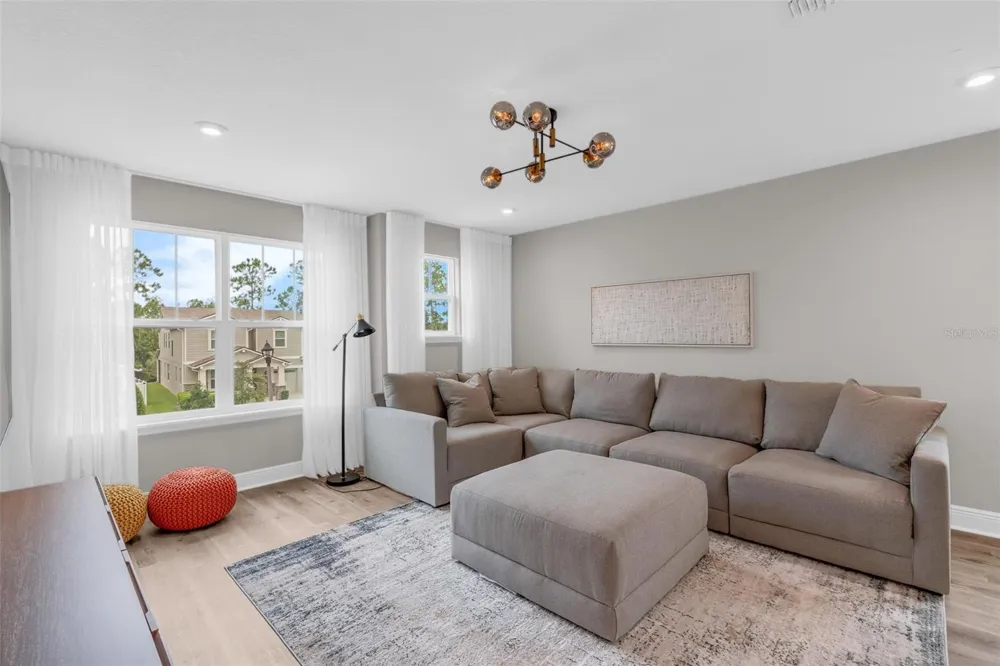 9247 LEGADO DRIVE Winter Garden, FL 34787