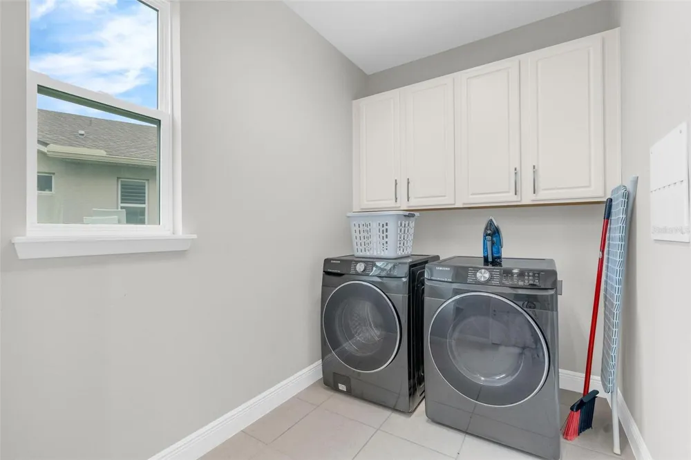 9247 LEGADO DRIVE Winter Garden, FL 34787