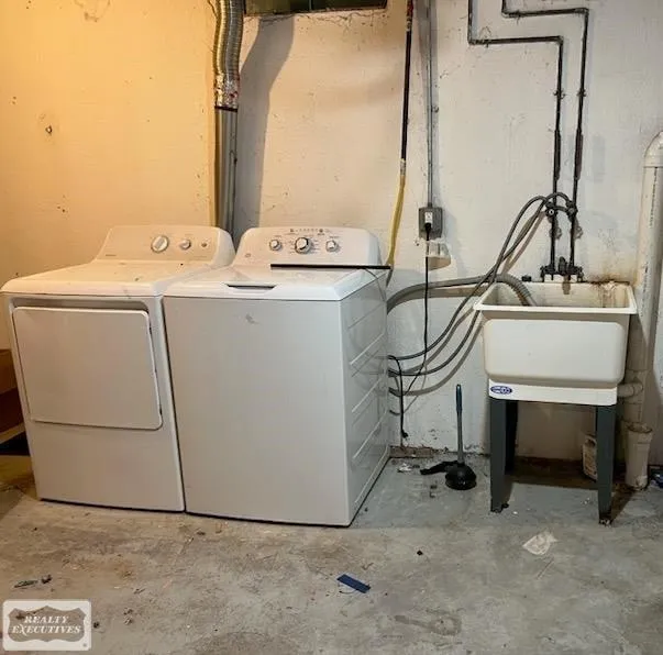 22173 Glenwood Street Clinton Charter Township, MI 48035