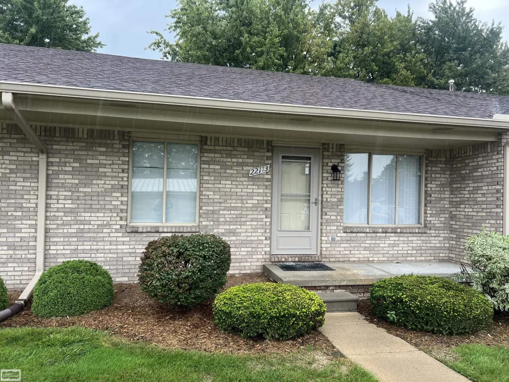 22173 Glenwood Street Clinton Charter Township, MI 48035