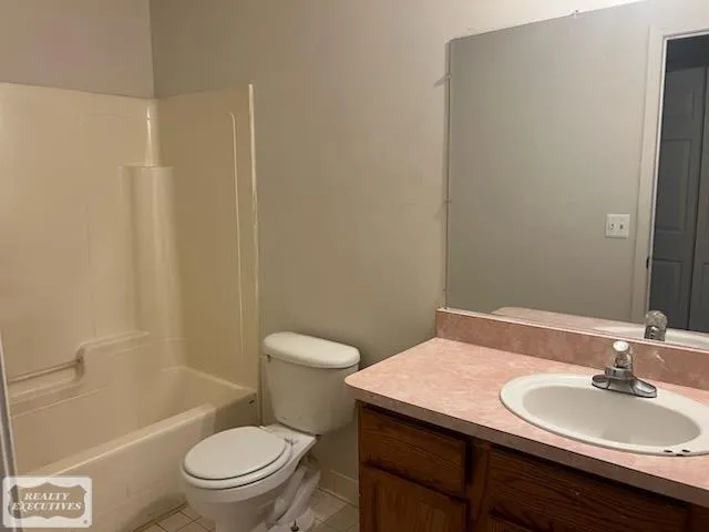 22173 Glenwood Street Clinton Charter Township, MI 48035