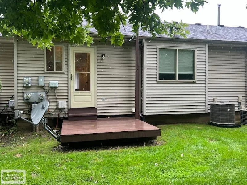 22173 Glenwood Street Clinton Charter Township, MI 48035