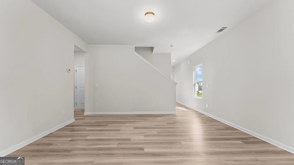 5245 Gainesville ST Flowery Branch, GA 30542