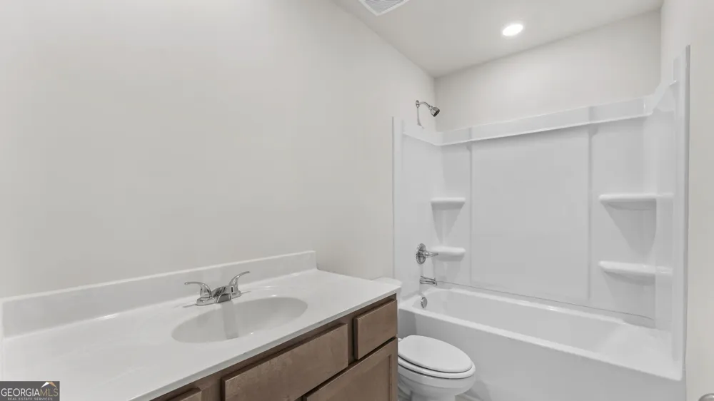 5245 Gainesville ST Flowery Branch, GA 30542