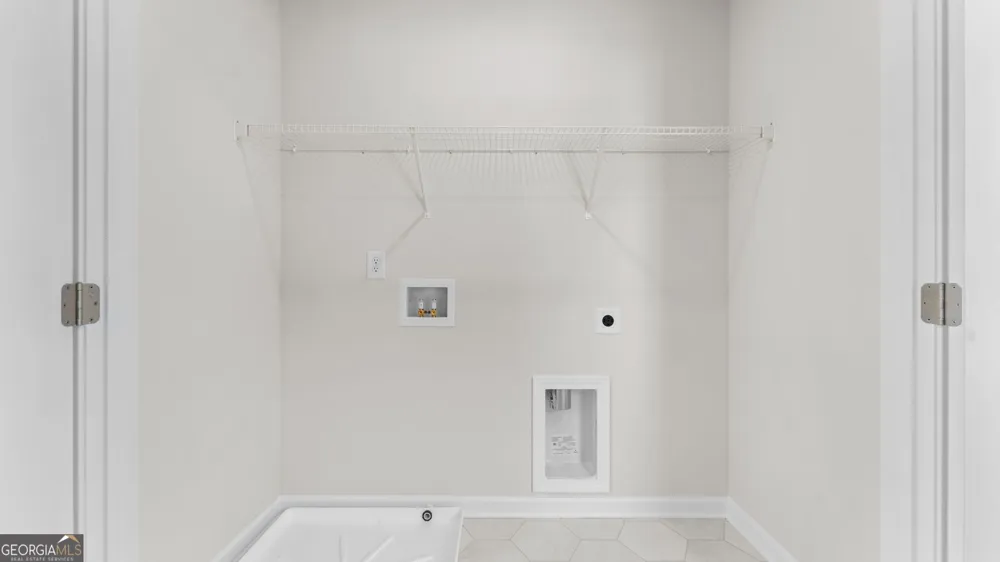 5245 Gainesville ST Flowery Branch, GA 30542