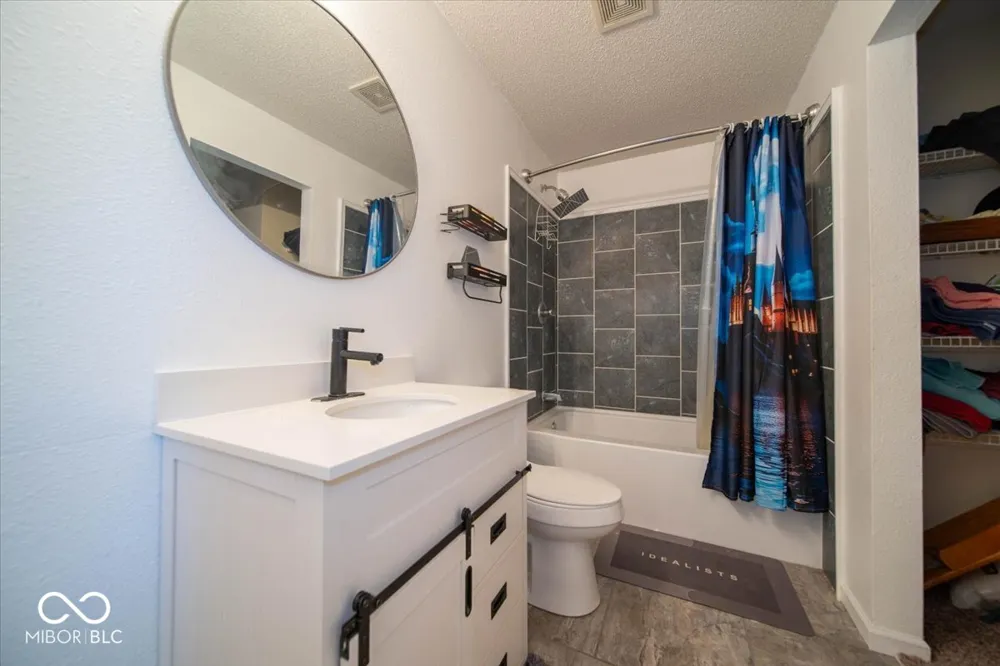 2122 Bridlewood Drive Franklin, IN 46131