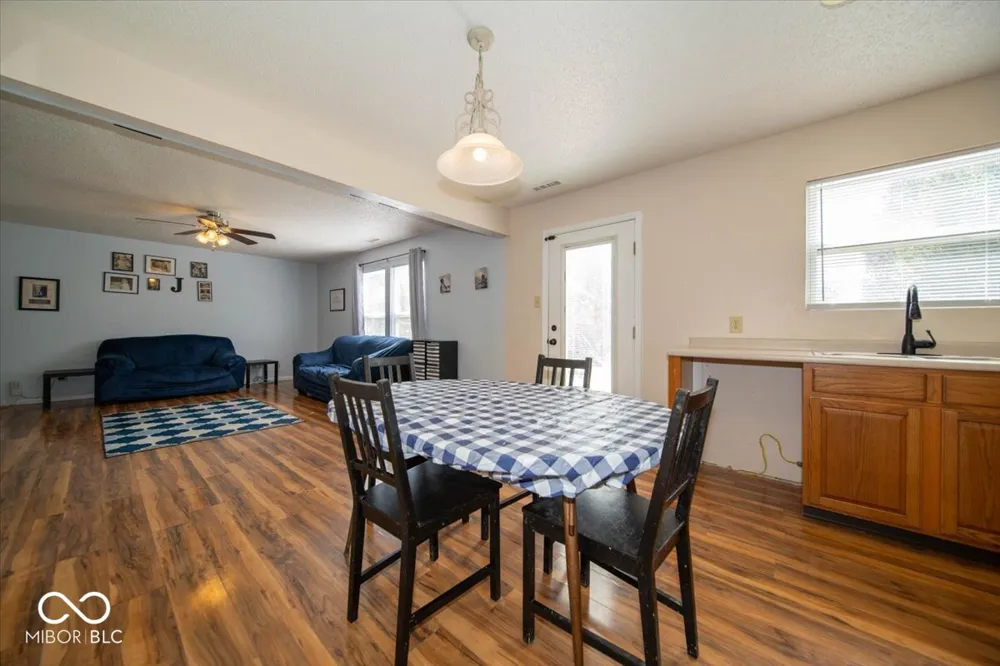 2122 Bridlewood Drive Franklin, IN 46131