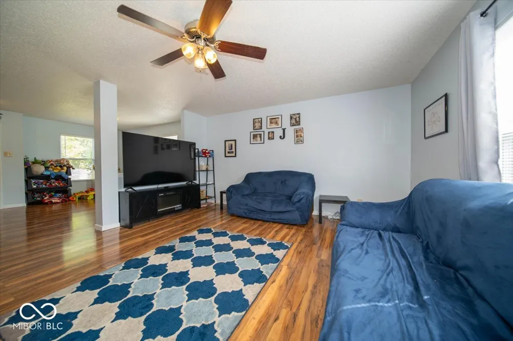 2122 Bridlewood Drive Franklin, IN 46131