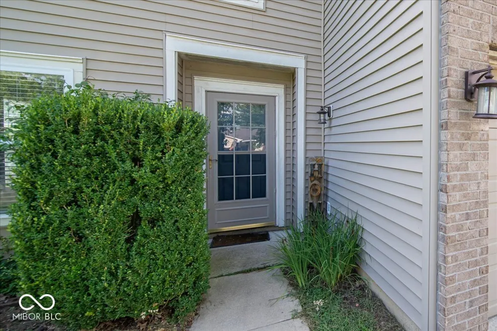2122 Bridlewood Drive Franklin, IN 46131