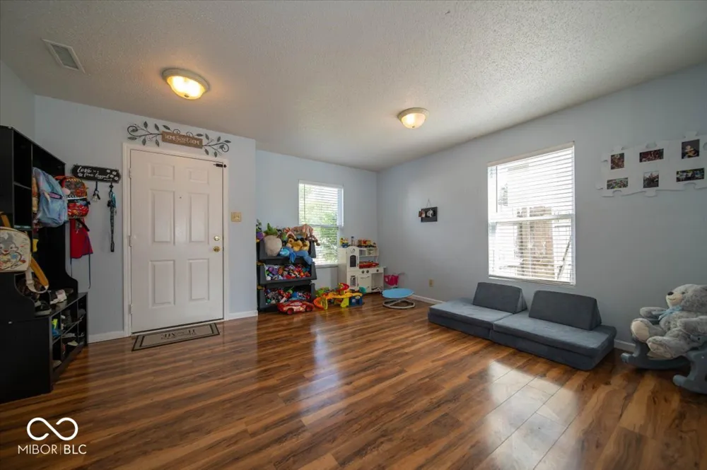 2122 Bridlewood Drive Franklin, IN 46131