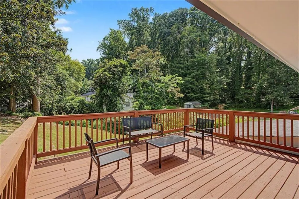 2074 Montrose Drive East Point, GA 30344