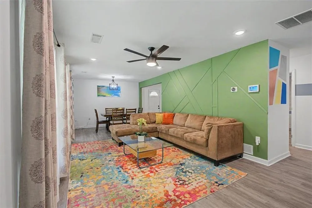 2074 Montrose Drive East Point, GA 30344