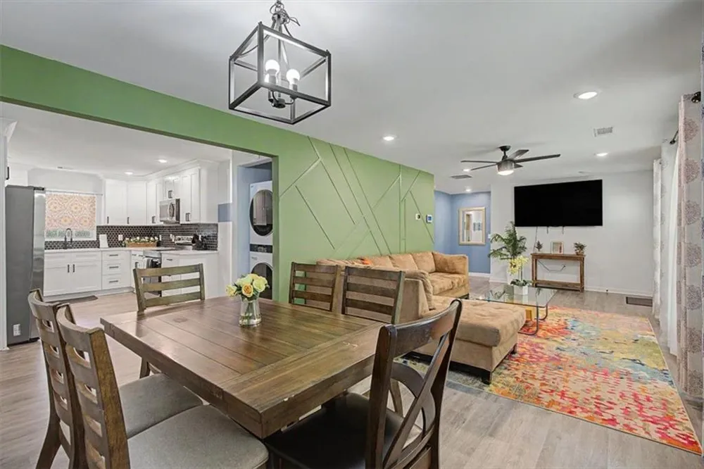 2074 Montrose Drive East Point, GA 30344