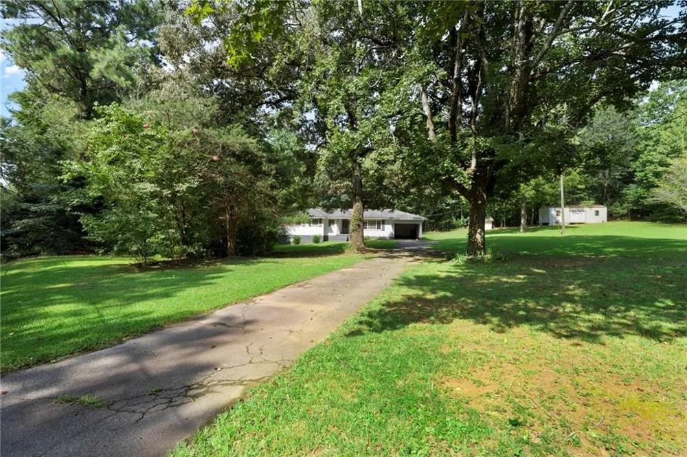 797 Seabolt Road Locust Grove, GA 30248