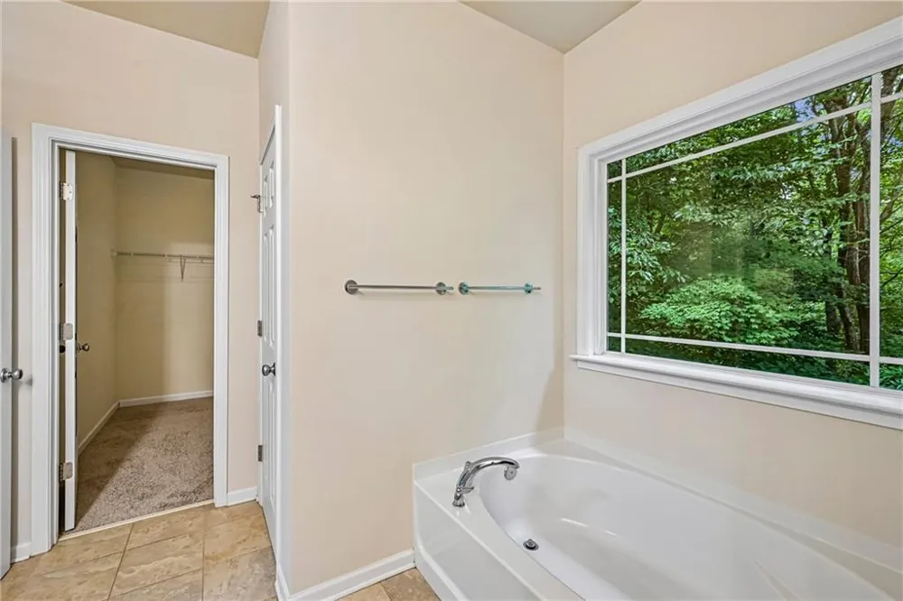 261 Potomac Drive Dallas, GA 30132