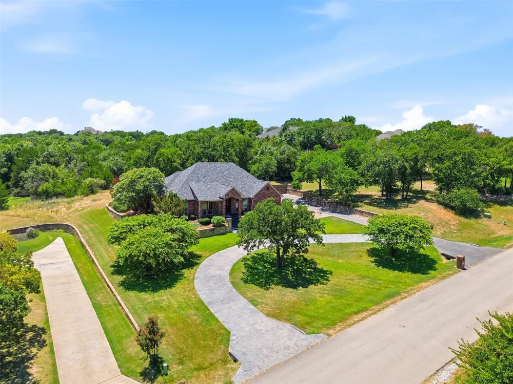 2010 Woodland Hills Lane Weatherford, TX 76087