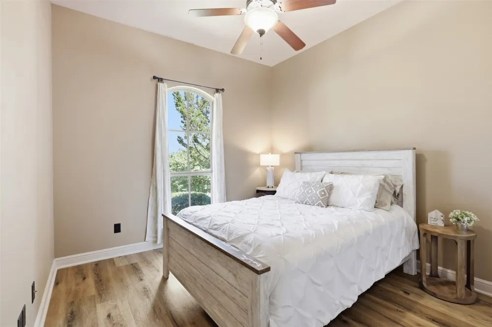 2010 Woodland Hills Lane Weatherford, TX 76087