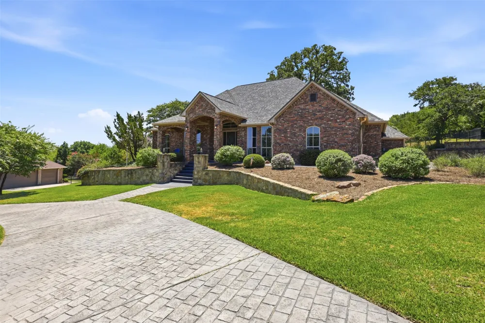 2010 Woodland Hills Lane Weatherford, TX 76087