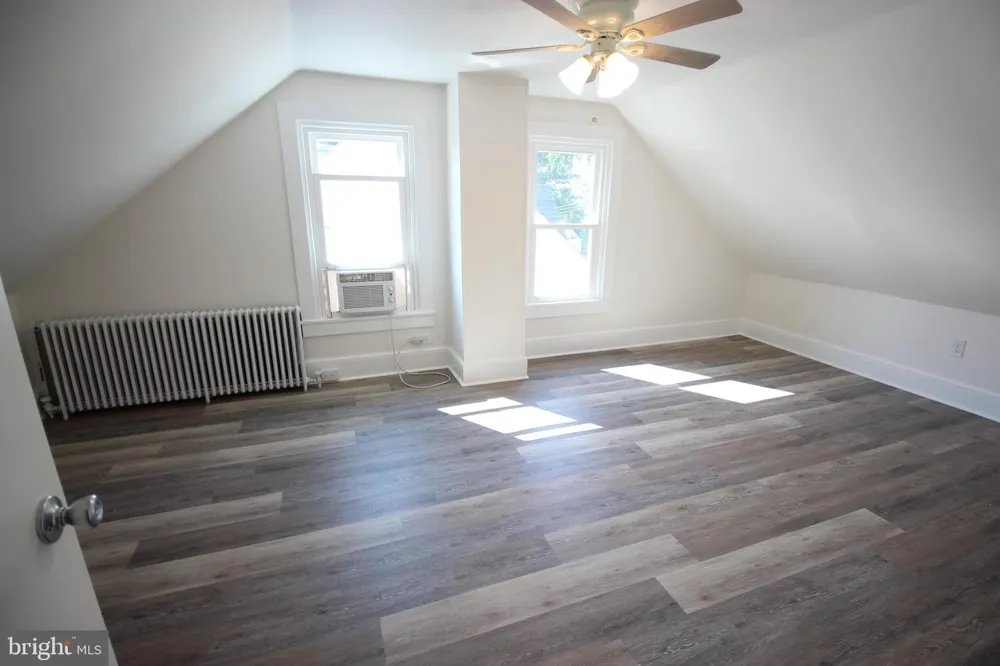 201 E DELAWARE AVENUE Wilmington, DE 19809