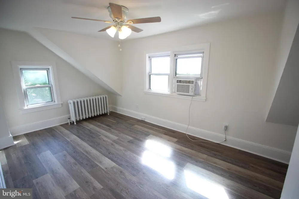 201 E DELAWARE AVENUE Wilmington, DE 19809