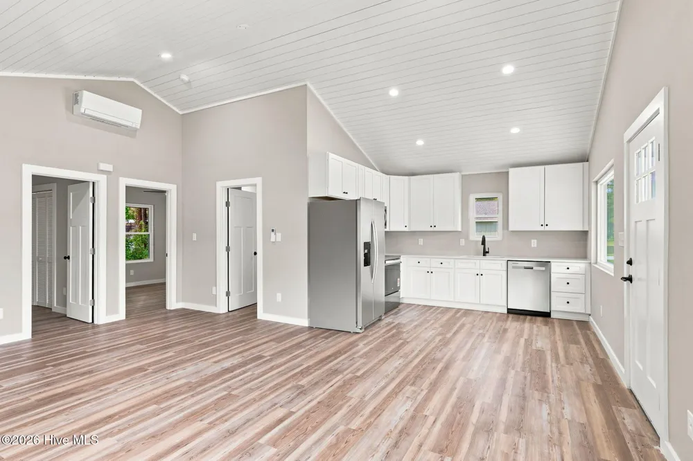 171 Long Pond Loop Swansboro, NC 28584