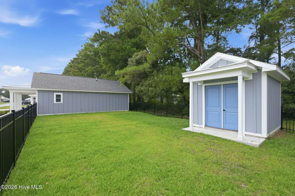 171 Long Pond Loop Swansboro, NC 28584