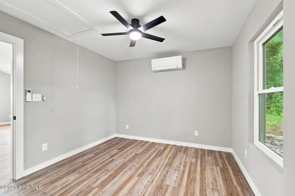171 Long Pond Loop Swansboro, NC 28584
