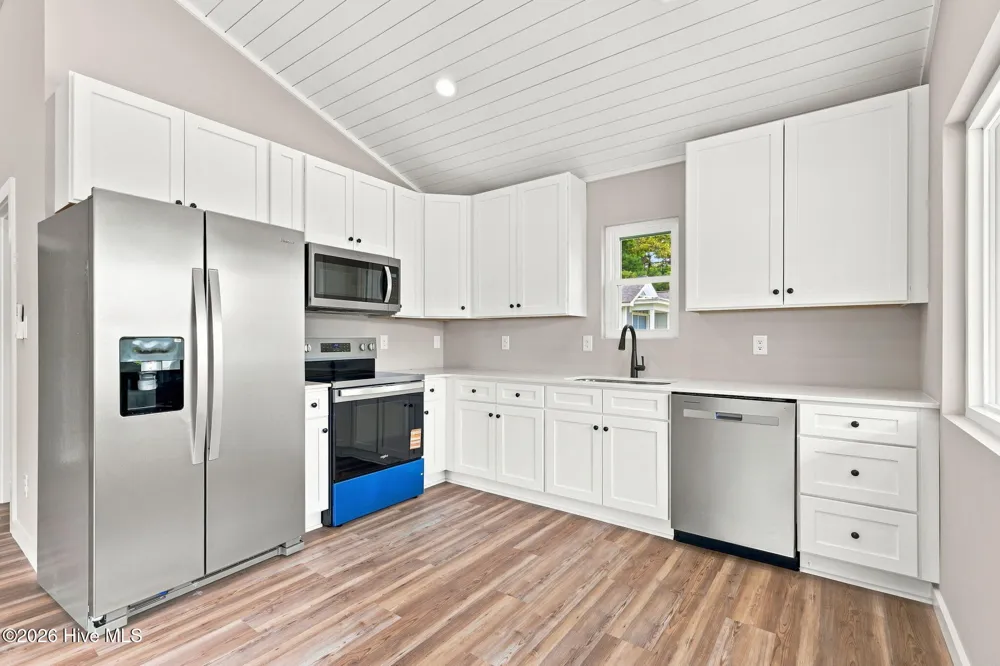 171 Long Pond Loop Swansboro, NC 28584