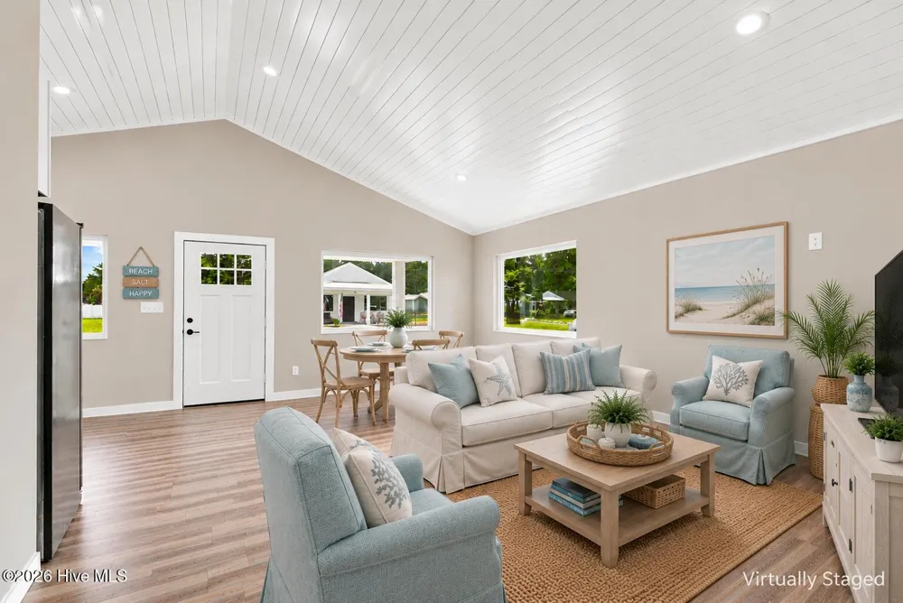 171 Long Pond Loop Swansboro, NC 28584