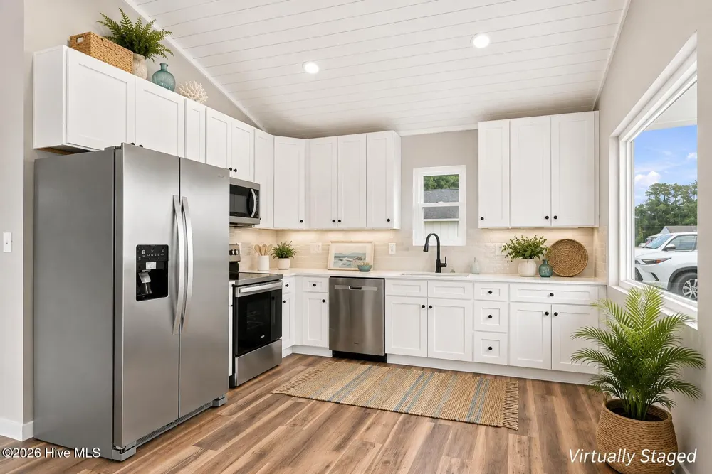 157 Long Pond Loop Swansboro, NC 28584
