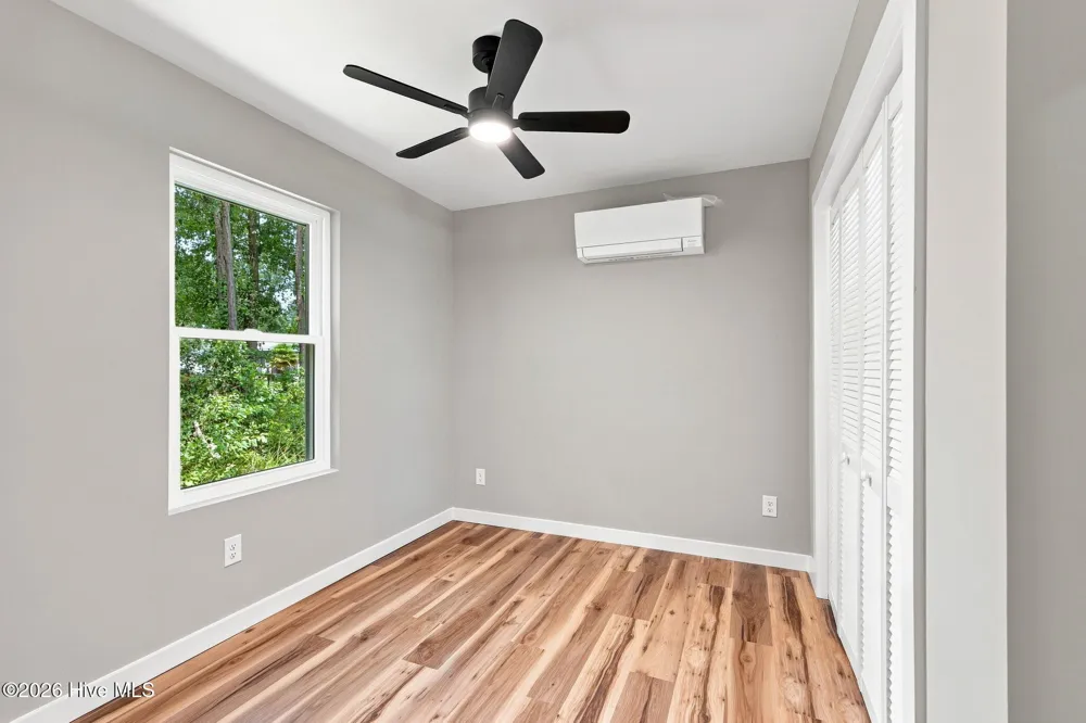 157 Long Pond Loop Swansboro, NC 28584