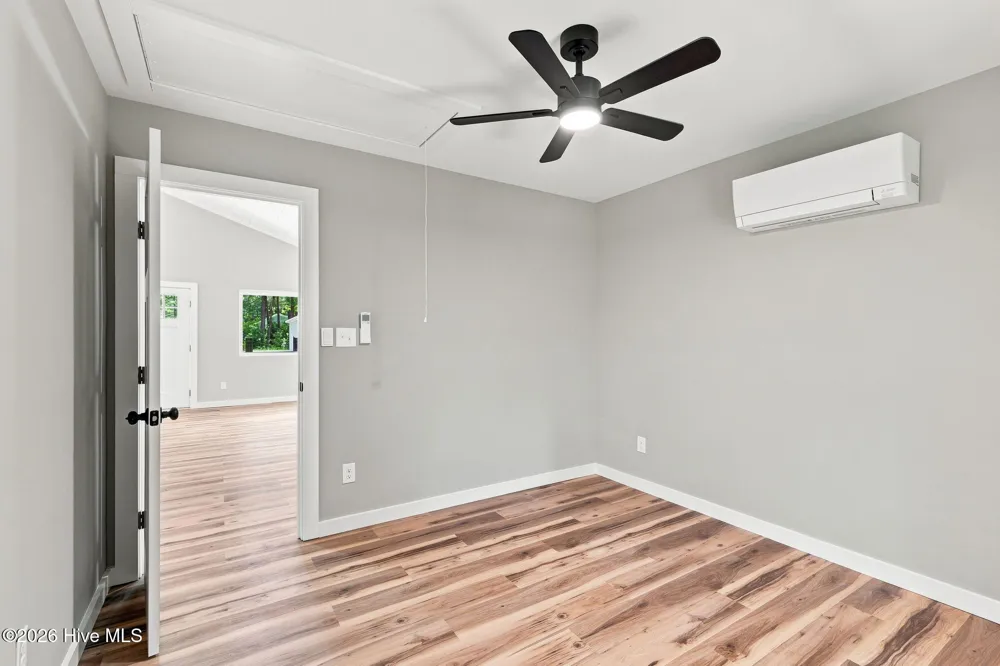 157 Long Pond Loop Swansboro, NC 28584