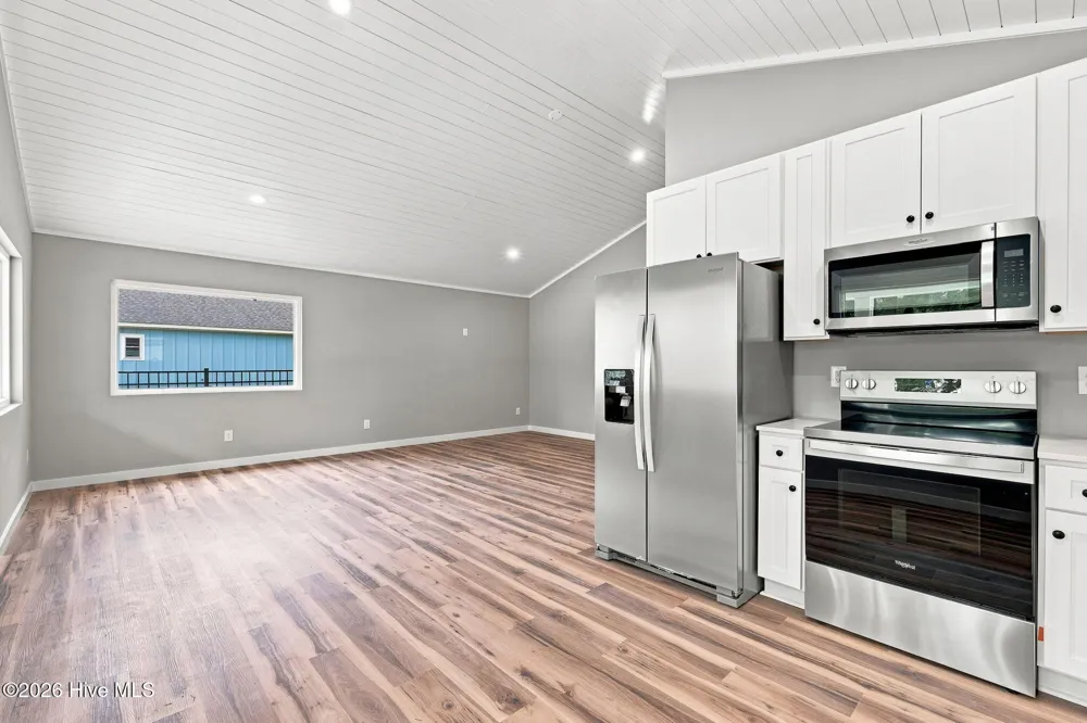 157 Long Pond Loop Swansboro, NC 28584