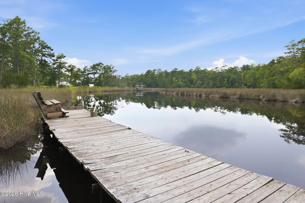 161 Long Pond Loop Swansboro, NC 28584