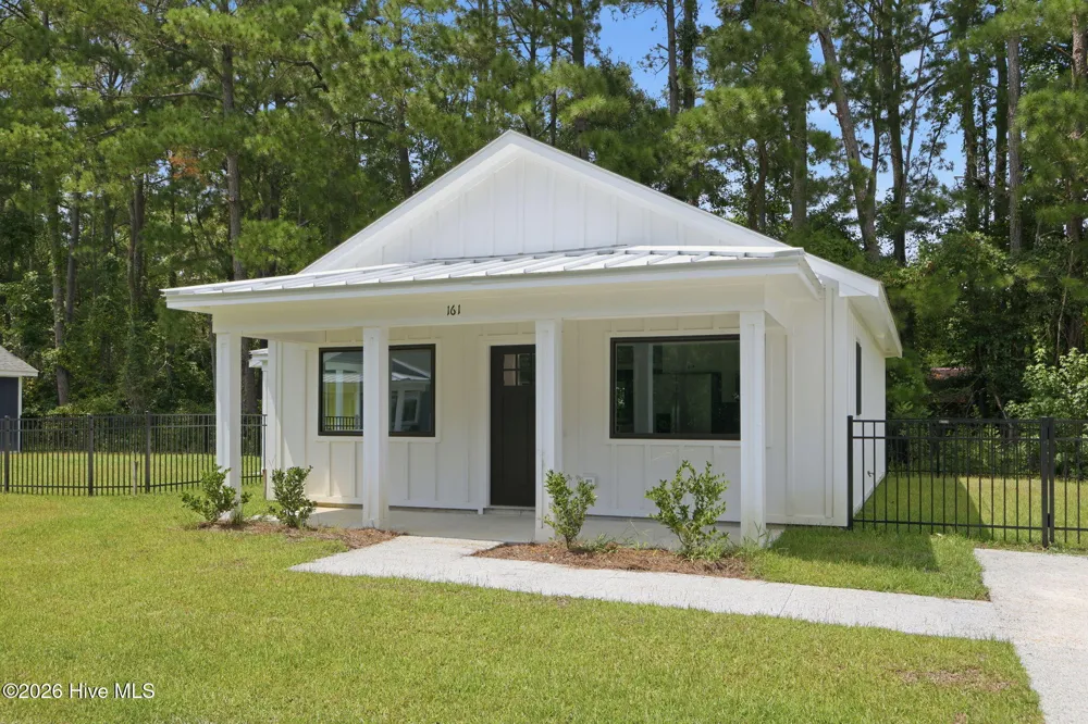 161 Long Pond Loop Swansboro, NC 28584