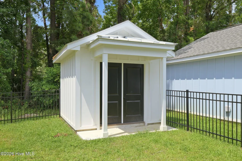 161 Long Pond Loop Swansboro, NC 28584