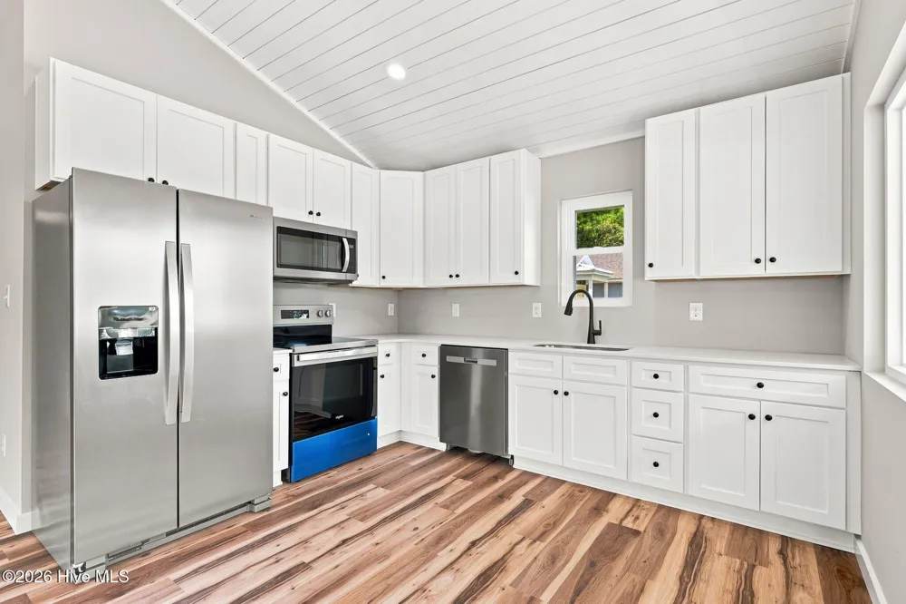 165 Long Pond Loop Swansboro, NC 28584