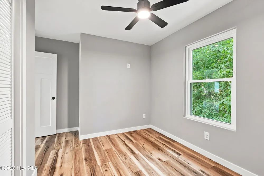 165 Long Pond Loop Swansboro, NC 28584