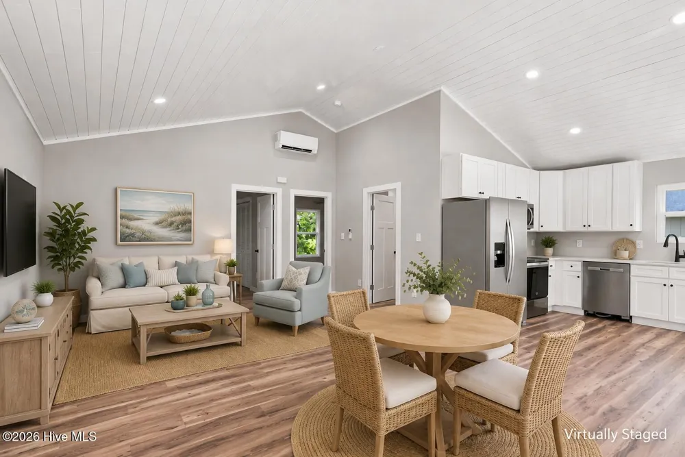 165 Long Pond Loop Swansboro, NC 28584