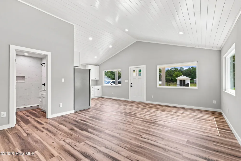 165 Long Pond Loop Swansboro, NC 28584