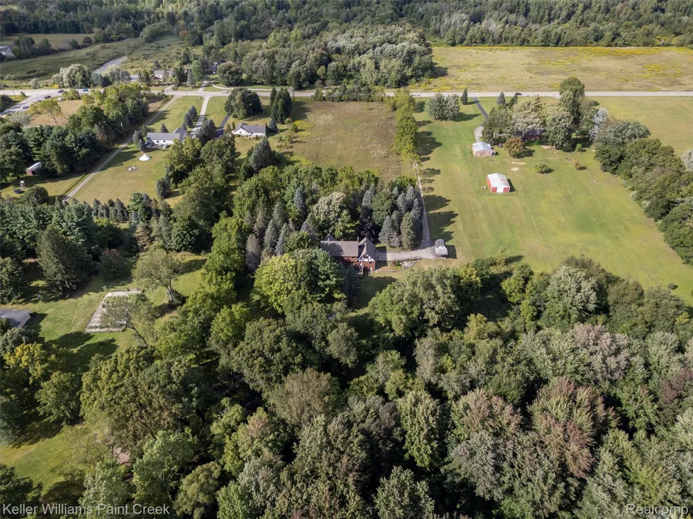 5500 Seymour Lake Road Brandon Charter Township, MI 48371